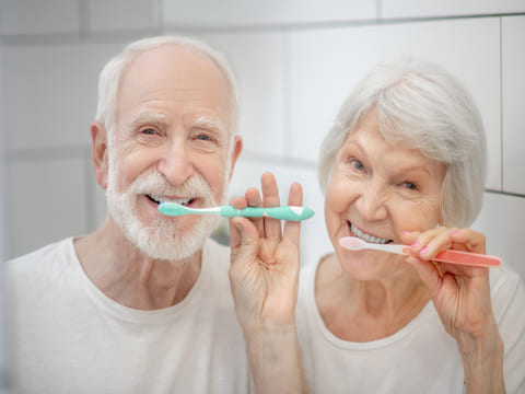 Oral health for older adults with daily brushing habits
